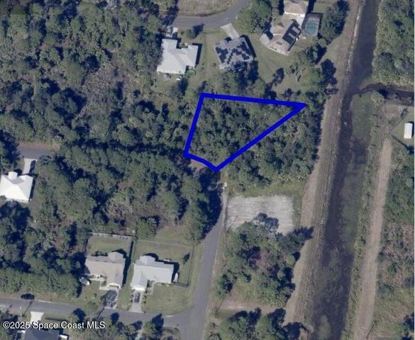 101 Lafleur Street SW, Palm Bay, FL 32908