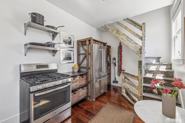 1698 Armstrong Avenue, San Francisco, CA 94124