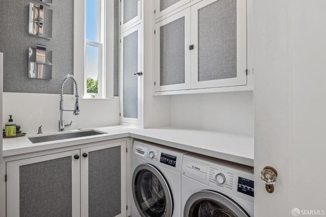 1698 Armstrong Avenue, San Francisco, CA 94124