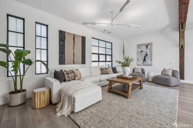 1698 Armstrong Avenue, San Francisco, CA 94124