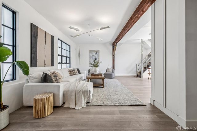 1698 Armstrong Avenue, San Francisco, CA 94124