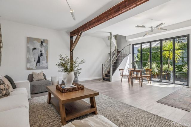 1698 Armstrong Avenue, San Francisco, CA 94124