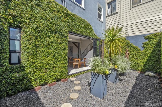 1698 Armstrong Avenue, San Francisco, CA 94124