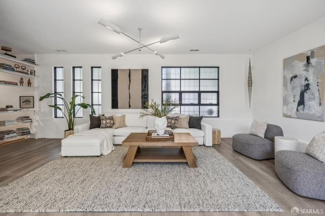 1698 Armstrong Avenue, San Francisco, CA 94124