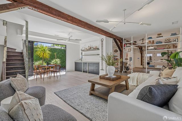 1698 Armstrong Avenue, San Francisco, CA 94124