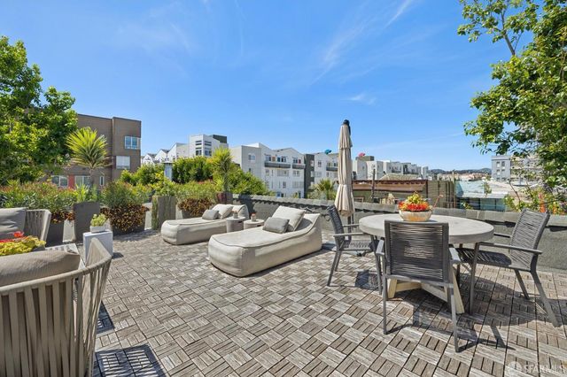 1698 Armstrong Avenue, San Francisco, CA 94124