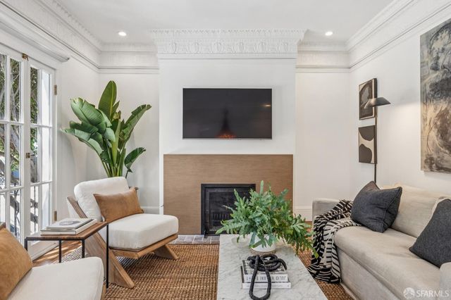 1698 Armstrong Avenue, San Francisco, CA 94124