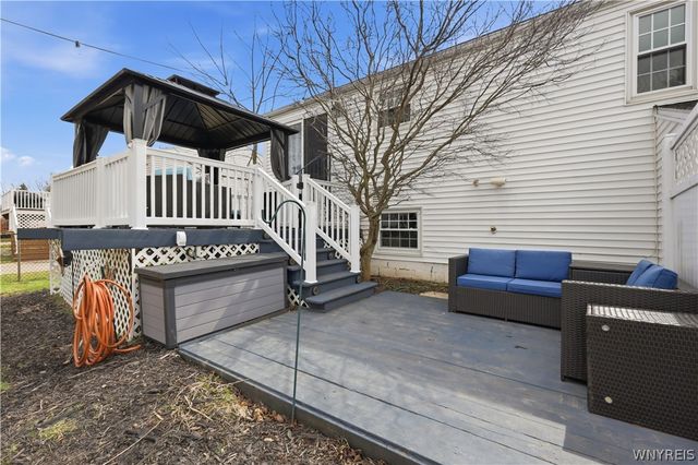 6963 Northview Drive, Lockport Town, NY 14094