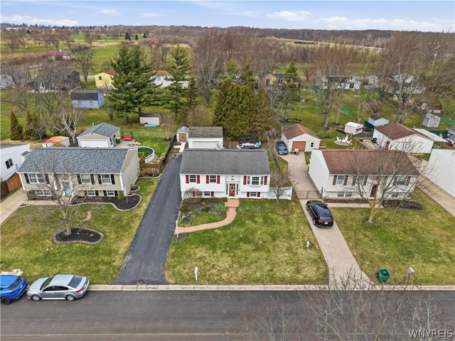6963 Northview Drive, Lockport Town, NY 14094