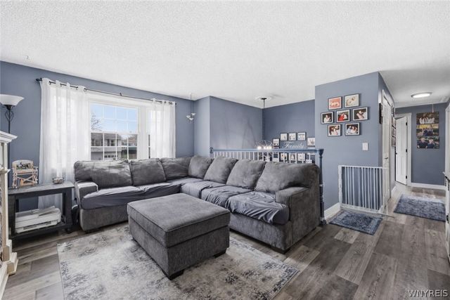 6963 Northview Drive, Lockport Town, NY 14094