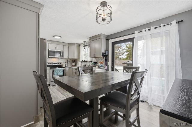 6963 Northview Drive, Lockport Town, NY 14094