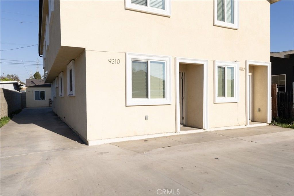9310 Pace Avenue, Los Angeles, CA 90002