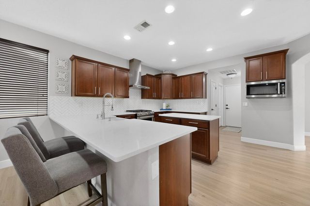 8035 Sand Springs Road NW, Albuquerque, NM 87114