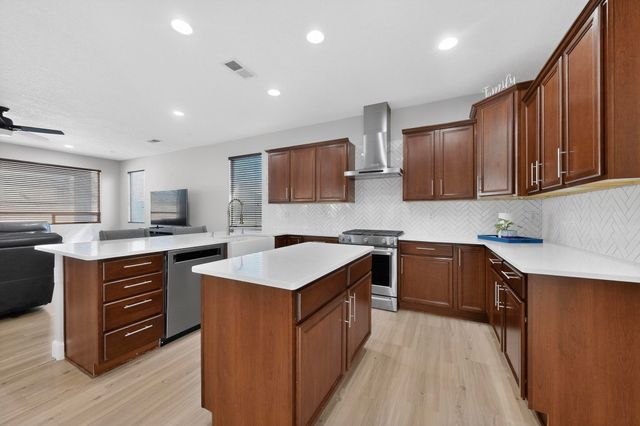 8035 Sand Springs Road NW, Albuquerque, NM 87114