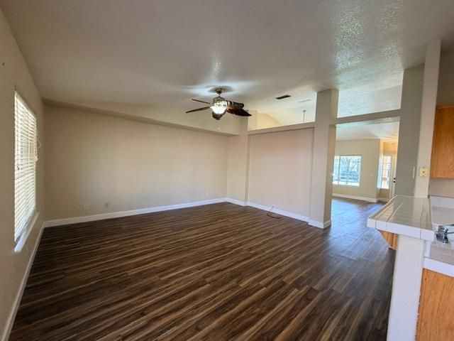 1923 Hardial Dr, Yuba City, CA 95993