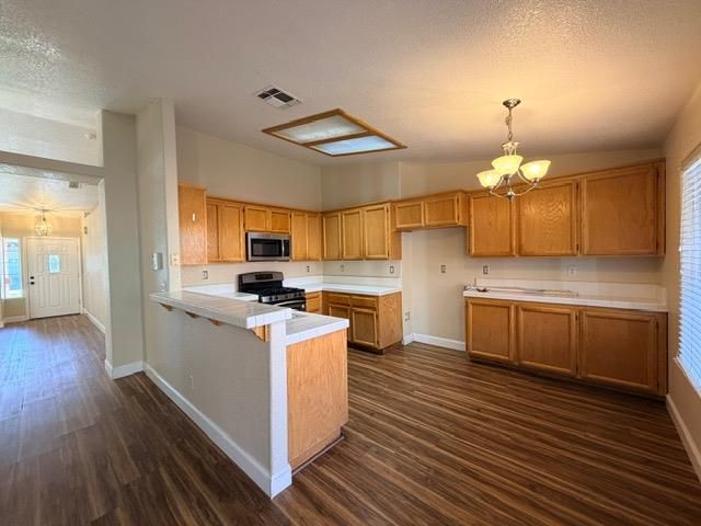 1923 Hardial Dr, Yuba City, CA 95993