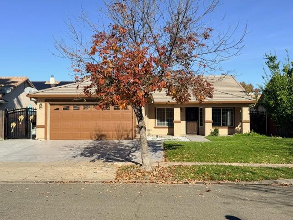 1923 Hardial Dr, Yuba City, CA 95993