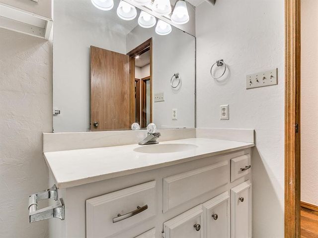 4721 Persimmon Court, Norman, OK 73072