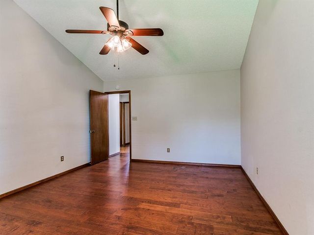 4721 Persimmon Court, Norman, OK 73072
