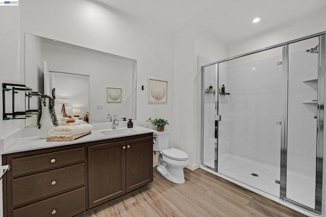 5630 Central parkway unit 202 202, Dublin, CA 94568