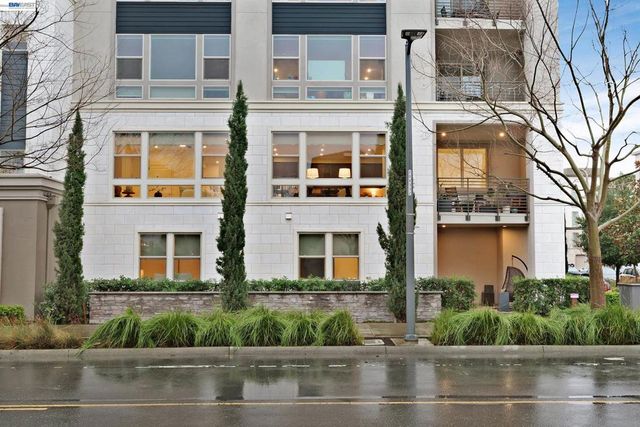 5630 Central parkway unit 202 202, Dublin, CA 94568