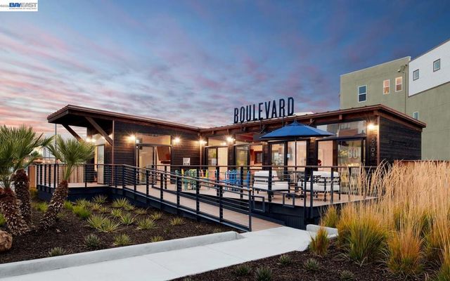 5630 Central parkway unit 202 202, Dublin, CA 94568