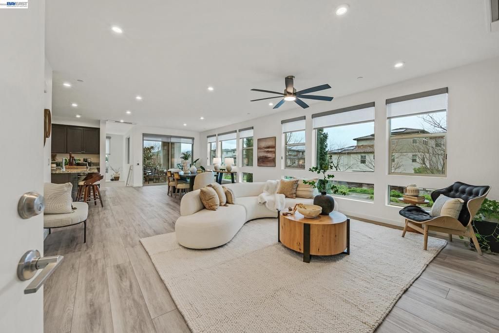 5630 Central parkway unit 202 202, Dublin, CA 94568