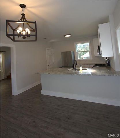 6763 Chamberlain Avenue, University City, MO 63130
