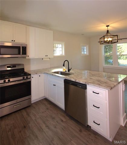 6763 Chamberlain Avenue, University City, MO 63130