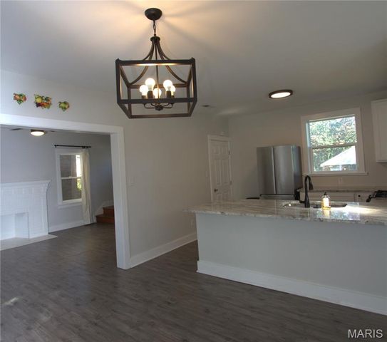 6763 Chamberlain Avenue, University City, MO 63130
