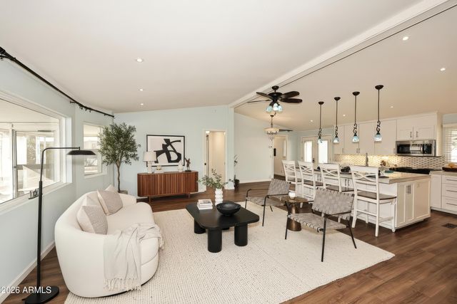 9328 E SUN LAKES Boulevard S, Sun Lakes, AZ 85248