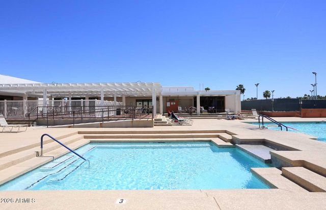 9328 E SUN LAKES Boulevard S, Sun Lakes, AZ 85248