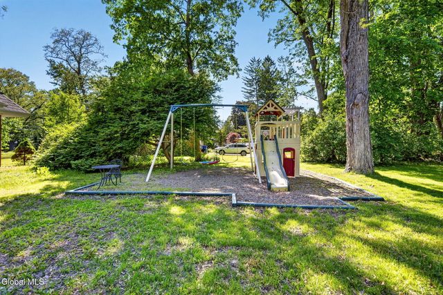 31 Sunnyside Road, Scotia, NY 12302