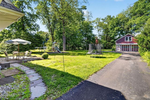 31 Sunnyside Road, Scotia, NY 12302