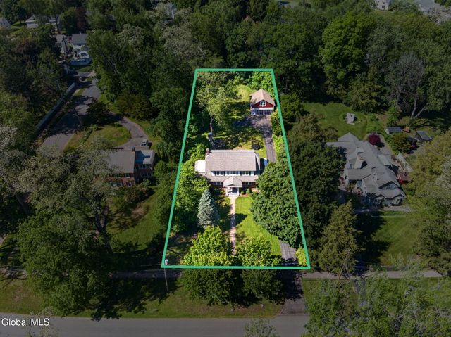 31 Sunnyside Road, Scotia, NY 12302