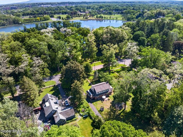31 Sunnyside Road, Scotia, NY 12302