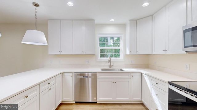 107 NICHOLAS CT, New Castle, DE 19720