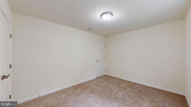 107 NICHOLAS CT, New Castle, DE 19720