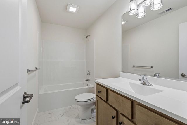 107 NICHOLAS CT, New Castle, DE 19720