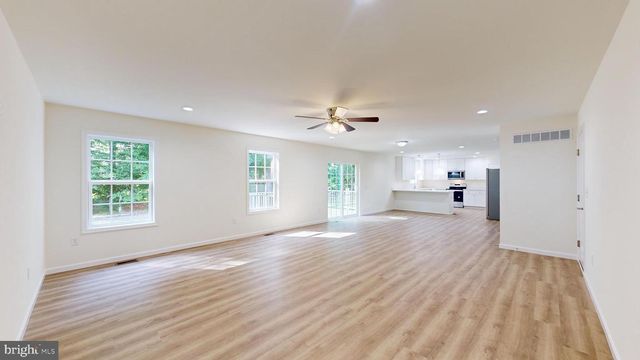 107 NICHOLAS CT, New Castle, DE 19720