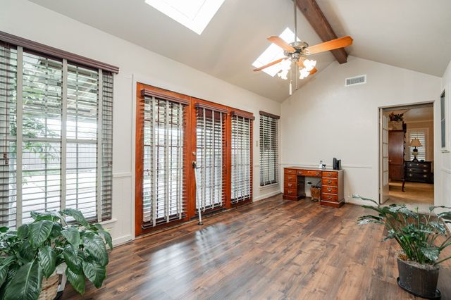 6805 Lakeshore Drive, Rowlett, TX 75089