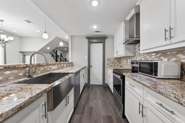 11280 Braes Forest Drive 406, Houston, TX 77071