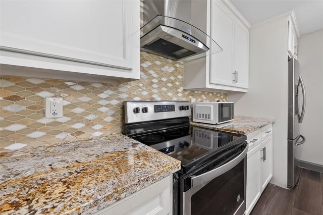 11280 Braes Forest Drive 406, Houston, TX 77071