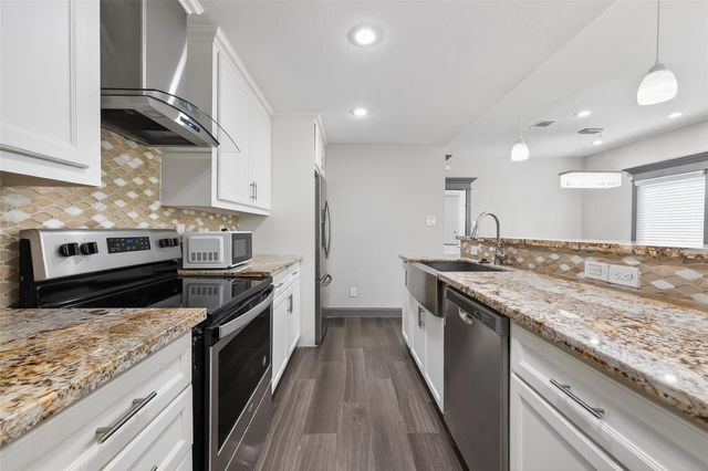 11280 Braes Forest Drive 406, Houston, TX 77071