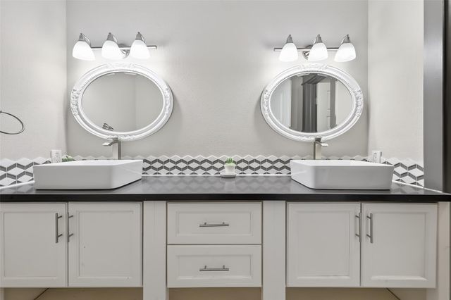 11280 Braes Forest Drive 406, Houston, TX 77071