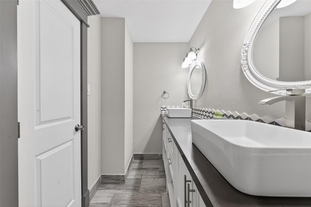 11280 Braes Forest Drive 406, Houston, TX 77071