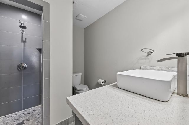 11280 Braes Forest Drive 406, Houston, TX 77071