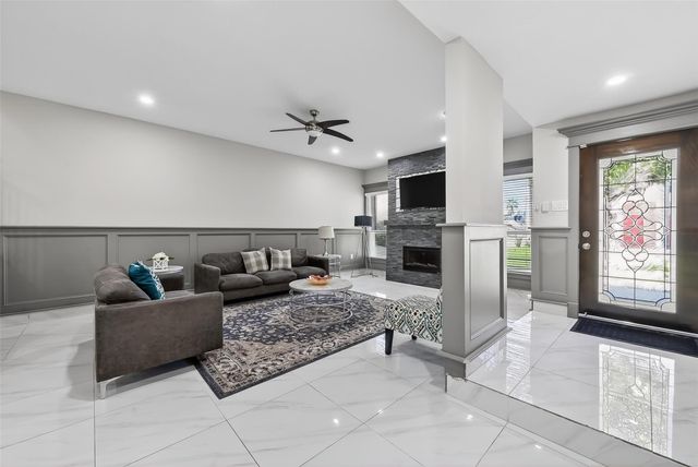 11280 Braes Forest Drive 406, Houston, TX 77071