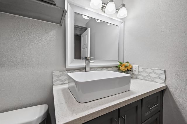 11280 Braes Forest Drive 406, Houston, TX 77071