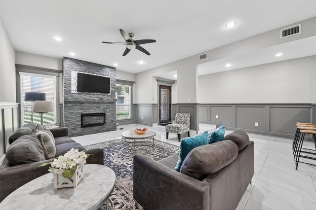 11280 Braes Forest Drive 406, Houston, TX 77071